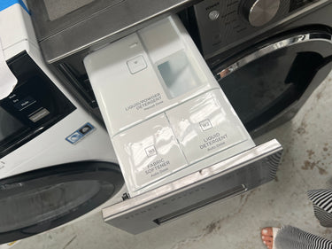 Factory second Fisher & Paykel 11kg Front Load Washing Machine with ActiveIntelligence and Steam Care - Second Hand Appliances Geebung